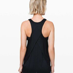 Lululemon Essential Tank Pleated Black